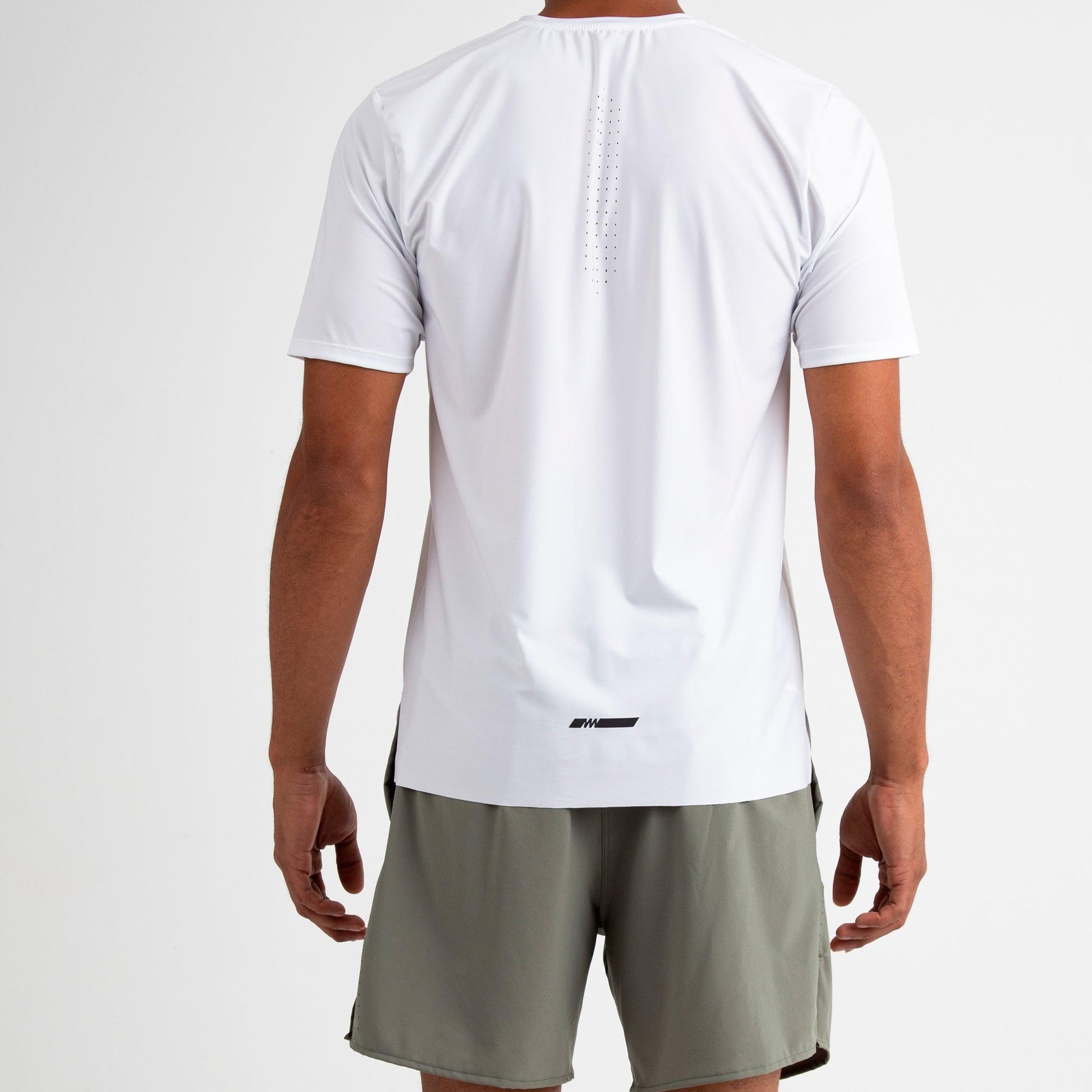 camiseta MC Aero Essentials blanca