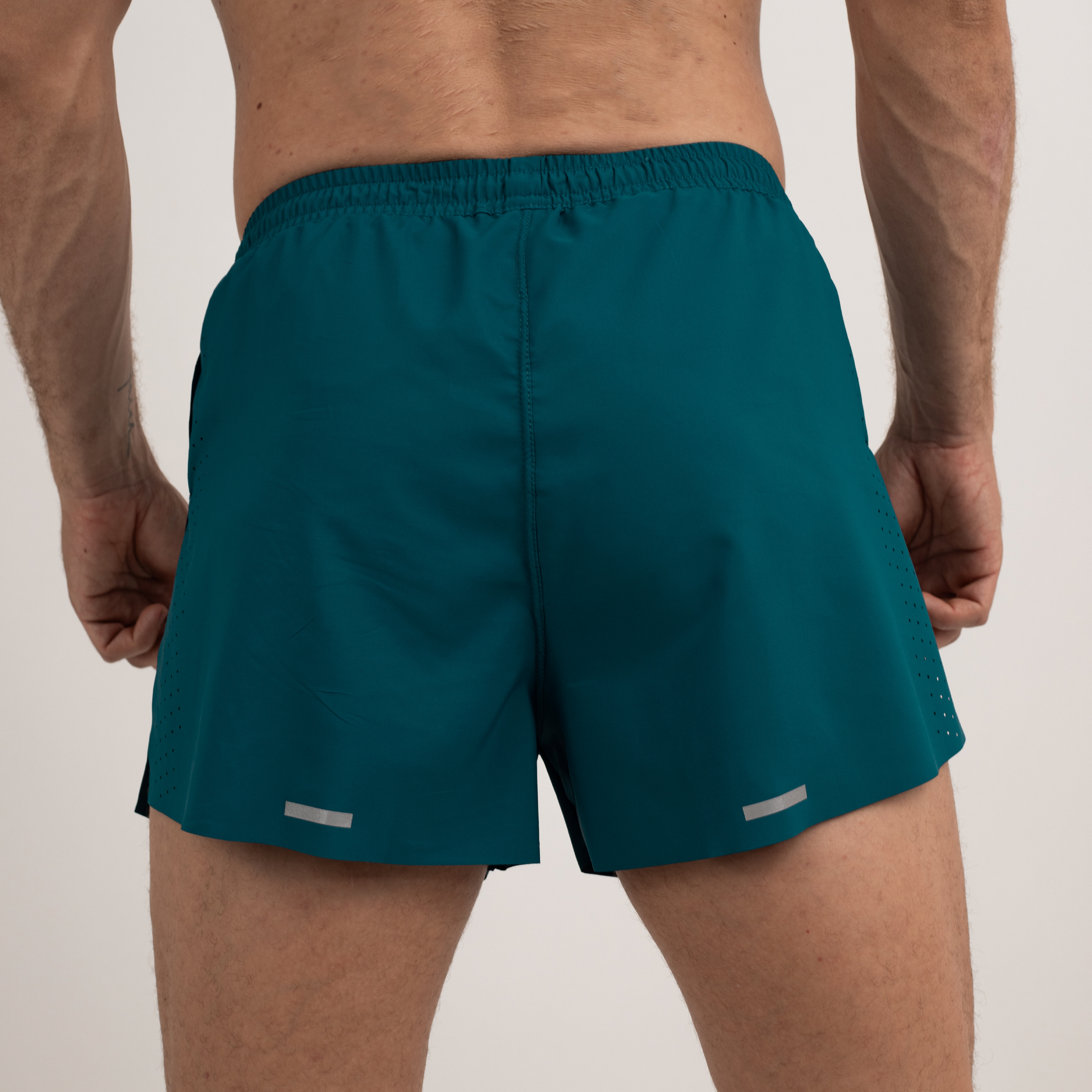 Pantaloneta corta petroleo