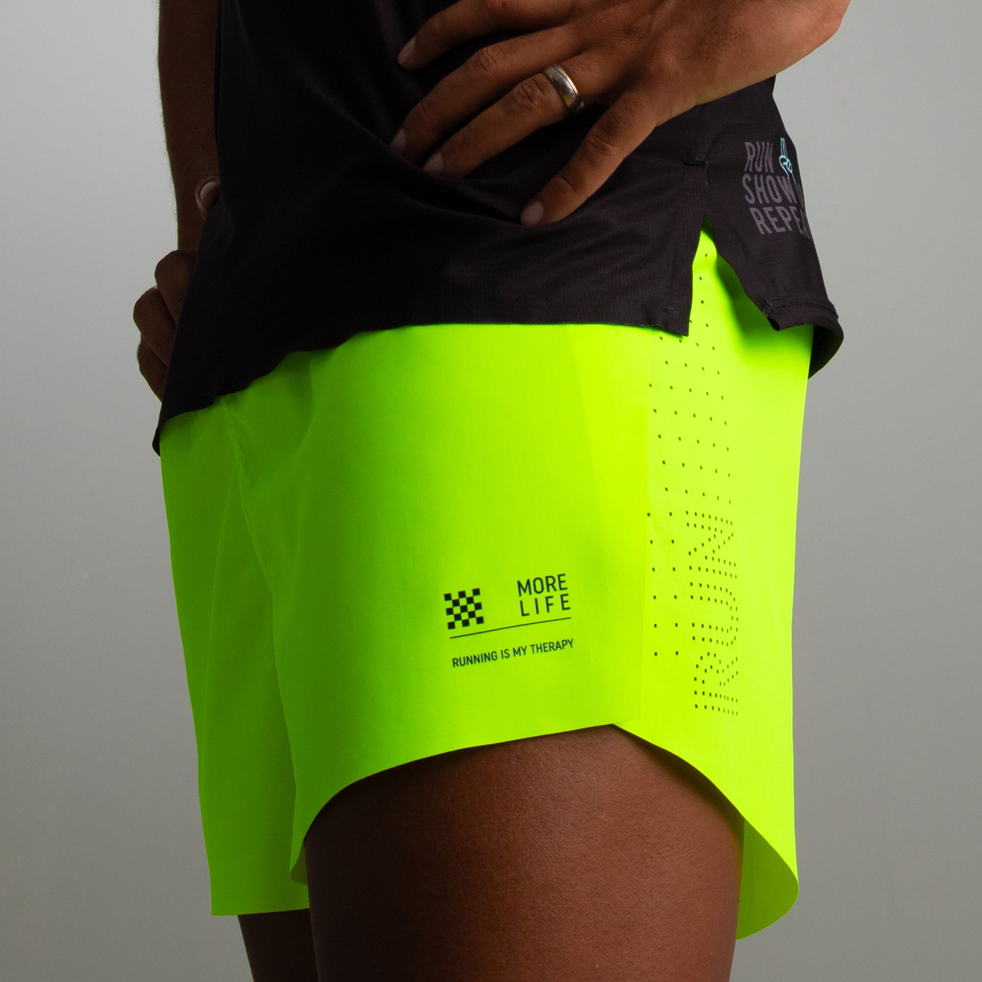 Pantaloneta de 4" Pro Race Neón