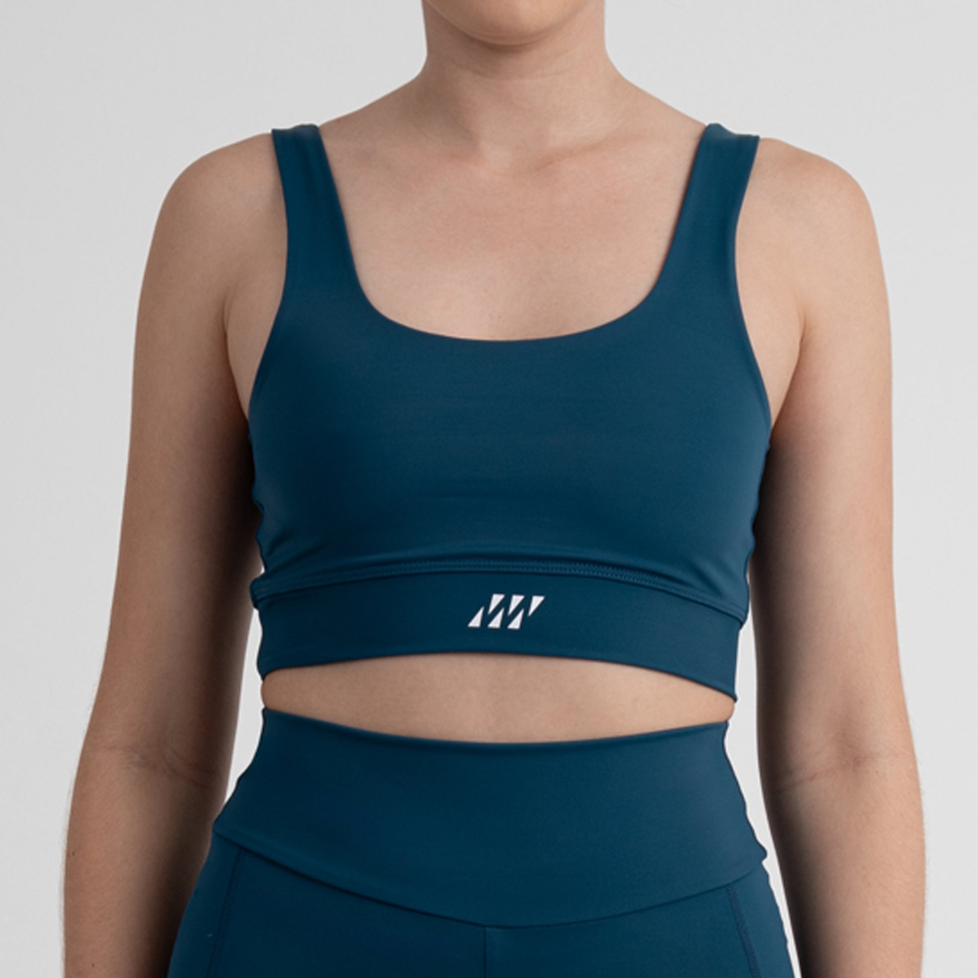 Top deportivo color petróleo
